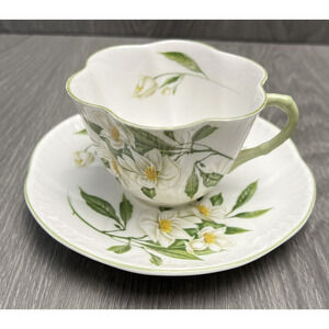 Shelley Cup And‎ Saucer Syringa 14063 Floral Cup And Saucer England - READ
